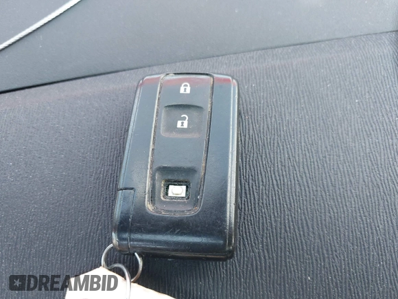 2007 Toyota Prius z VIN JTDKB20U577558459, wystawiony jako IAAI lot #42265933 z przebiegiem 104 286 mil mil oraz . Historia ofert i sprzedaży dostępna na DreamBid. Obrazek 11.