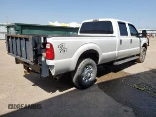2015 Ford F-350 Platinum with VIN 1FT7W3B65FEB44882, listed as a Copart auction lot 52572825 with 307,996 mi miles and Clean Title. Bid and sale history available at DreamBid. Image 3.