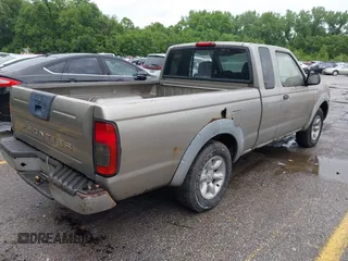 2001 Nissan Frontier XE z VIN 1N6DD26SX1C318540, wystawiony jako IAAI lot #42361846 z przebiegiem 286 072 mil mil oraz . Historia ofert i sprzedaży dostępna na DreamBid. Obrazek 4.