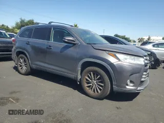 2019 Toyota Highlander SE z VIN 5TDJZRFH5KS605448, wystawiony jako Copart lot #61974075 z przebiegiem 81 636 mil mil oraz Szkoda całkowita • Salvage title. Historia ofert i sprzedaży dostępna na DreamBid. Obrazek 4.