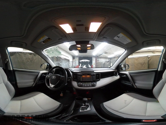 2018 Toyota RAV4 XLE z VIN JTMWFREVXJJ735226, wystawiony jako IAAI lot #42131520 z przebiegiem 121 663 mil mil oraz . Historia ofert i sprzedaży dostępna na DreamBid. Obrazek 19.
