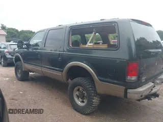 2001 Ford Excursion Limited z VIN 1FMSU43FX1EA39618, wystawiony jako IAAI lot #42519412 z przebiegiem 240 439 mil mil oraz . Historia ofert i sprzedaży dostępna na DreamBid. Obrazek 3.