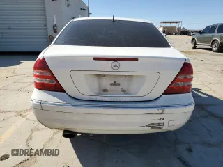 2005 Mercedes-Benz C with VIN WDBRF40J65F600840, listed as a Copart auction lot 52964845 with 206,094 mi miles and Salvage Title. Bid and sale history available at DreamBid. Image 6.