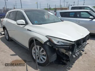 2019 Infiniti QX50 Luxe z VIN 3PCAJ5M13KF111468, wystawiony jako IAAI lot #42030336 z przebiegiem 95 905 mil mil oraz . Historia ofert i sprzedaży dostępna na DreamBid. Obrazek 1.