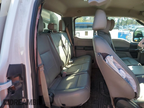 2019 Ford F-250 XL z VIN 1FT7X2A69KEC73615, wystawiony jako Copart lot #81683574 z przebiegiem 125 534 mil mil oraz Szkoda całkowita • Salvage title. Historia ofert i sprzedaży dostępna na DreamBid. Obrazek 6.
