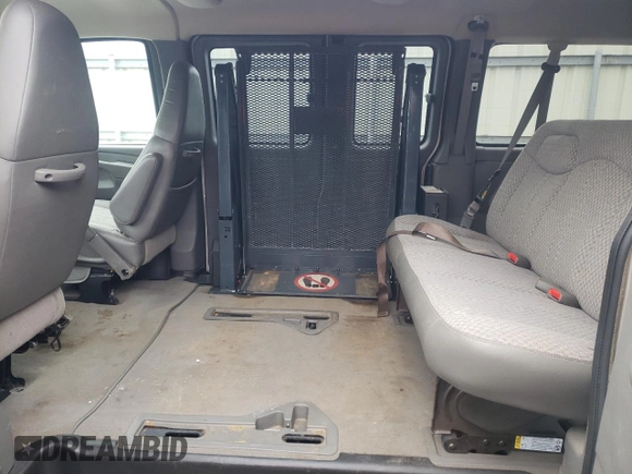 2005 Chevrolet Express Passenger z VIN 1GNFG15T351207764, wystawiony jako Copart lot #46085905 z przebiegiem 175 358 mil mil oraz Czysty tytuł • Clean title. Historia ofert i sprzedaży dostępna na DreamBid. Obrazek 11.