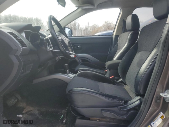 2013 Mitsubishi Outlander SE with VIN JA4JT3AW9DU019476, listed as a Copart auction lot 44399885 with 153,629 mi miles and Clean Title. Bid and sale history available at carsss.com. Image 7.