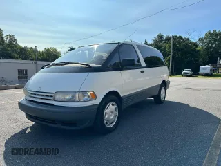 1996 Toyota Previa z VIN JT3GK12M3T1226521, wystawiony jako Copart lot #67463794 z przebiegiem 179 342 mil mil oraz Tytuł czysty. Historia ofert i sprzedaży dostępna na DreamBid. Obrazek 1.