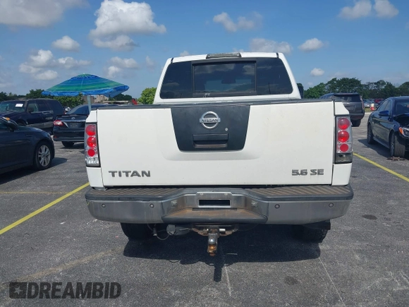 2006 Nissan Titan LE z VIN 1N6AA07B86N558129, wystawiony jako IAAI lot #42290349 z przebiegiem 177 739 mil mil oraz . Historia ofert i sprzedaży dostępna na DreamBid. Obrazek 16.