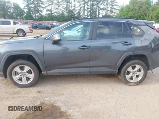 2020 Toyota RAV4 XLE with VIN 2T3P1RFV4LC090760, listed as a IAAI auction lot 42145099 with 73,909 mi miles and . Bid and sale history available at DreamBid. Image 13.