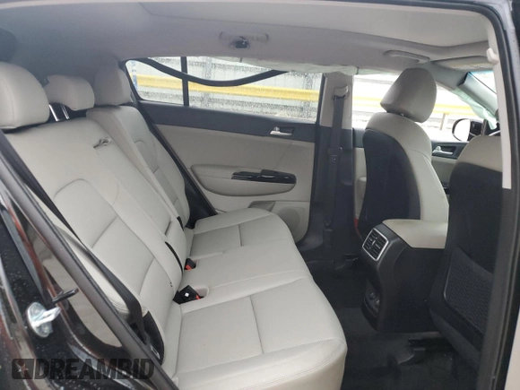 2022 Kia Sportage EX with VIN KNDPN3AC6N7975479, listed as a Copart auction lot 56774835 with 7,442 mi miles and Salvage title. Bid and sale history available at DreamBid. Image 11.
