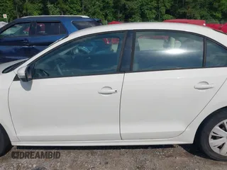 2012 Volkswagen Jetta SE with VIN 3VWDP7AJ0CM450081, listed as a IAAI auction lot 42265223 with 212,447 mi miles and . Bid and sale history available at DreamBid. Image 14.