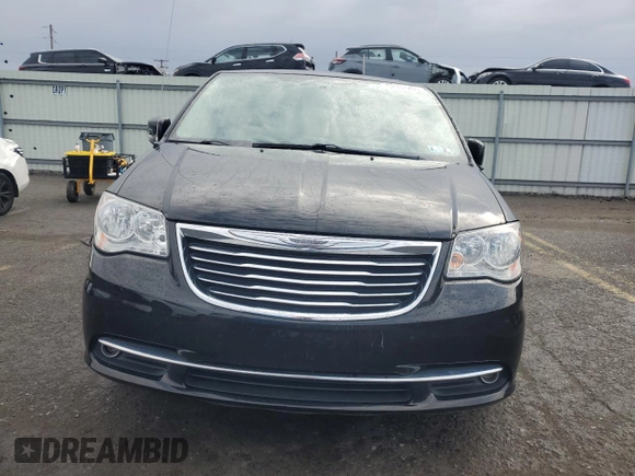 2016 Chrysler Town & Country Touring with VIN 2C4RC1BG9GR261058, listed as a Copart auction lot 52761265 with 70,288 mi miles and Salvage Title. Bid and sale history available at DreamBid. Image 5.