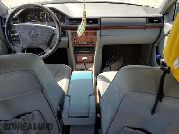 1994 Mercedes-Benz E 320 with VIN WDBEA32E6RC028778, listed as a Copart auction lot 54243815 with 205,957 mi miles and Clean Title. Bid and sale history available at DreamBid. Image 8.
