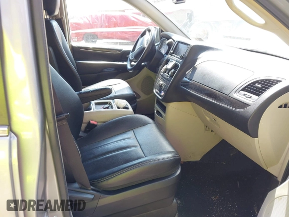 2016 Chrysler Town & Country Touring with VIN 2C4RC1BGXGR149949, listed as a IAAI auction lot 42074695 with 52,644 mi miles. Bid and sale history available at carsss.com. Image 5.