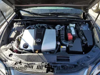 2024 Lexus ES 350 Luxury z VIN 58AEZ1B13RU180415, wystawiony jako Copart lot #76048684 z przebiegiem Nie podano mil oraz Nie do naprawy • Non repairable. Historia ofert i sprzedaży dostępna na DreamBid. Obrazek 11.