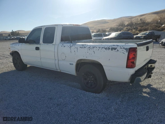 2003 Chevrolet Silverado 1500 Work Truck with VIN 2GCEC19X831130085, listed as a Copart auction lot 84295874 with 204,175 mi miles and Salvage Title. Bid and sale history available at carsss.com. Image 2.
