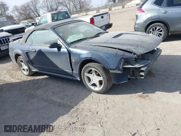 2001 Ford Mustang Deluxe with VIN 1FAFP44451F130290, listed as a IAAI auction lot 41777828 with 1 mi miles. Bid and sale history available at carsss.com. Image 1.