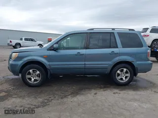 2006 Honda Pilot EX with VIN 2HKYF18486H529772, listed as a IAAI auction lot 41942985 with 182,872 mi miles. Bid and sale history available at carsss.com. Image 14.