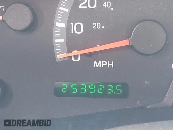 2002 Ford F-150 XL with VIN 1FTRX17W92NC06992, listed as a IAAI auction lot 41194470 with 253,923 mi miles. Bid and sale history available at carsss.com. Image 12.