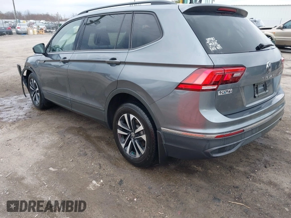 2024 Volkswagen Tiguan S z VIN 3VVRB7AX8RM111008, wystawiony jako IAAI lot #41857646 z przebiegiem 23 099 mil mil oraz . Historia ofert i sprzedaży dostępna na DreamBid. Obrazek 3.
