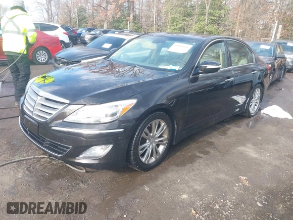 2013 Hyundai Genesis 3.8L z VIN KMHGC4DD2DU253728, wystawiony jako IAAI lot #40916856 z przebiegiem Nie podano mil oraz . Historia ofert i sprzedaży dostępna na DreamBid. Obrazek 16.