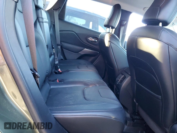 2019 Jeep Cherokee Limited with VIN 1C4PJMDX5KD378000, listed as a Copart auction lot 82141464 with 48,035 mi miles and Salvage Title. Bid and sale history available at DreamBid. Image 11.
