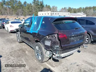 2018 Porsche Cayenne z VIN WP1AA2A2XJKA07829, wystawiony jako IAAI lot #41681207 z przebiegiem Nie podano mil oraz . Historia ofert i sprzedaży dostępna na DreamBid. Obrazek 3.