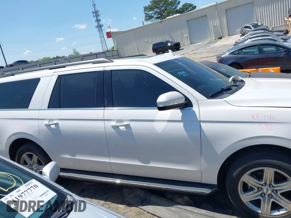 2019 Ford Expedition Max XLT с VIN 1FMJK1HT8KEA16094, выставлен на аукционе IAAI как лот 41984049 с пробегом 104 554 миль миль и . История ставок и продаж доступна на DreamBid. Изображение 13.