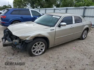 2006 Chrysler 300 Touring with VIN 2C3KA53G26H225251, listed as a Copart auction lot 70806354 with 216,259 mi miles and Salvage Title. Bid and sale history available at carsss.com. Image 1.