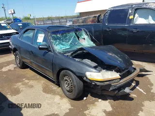 1998 Honda Accord LX с VIN 1HGCG5548WA010975, выставлен на аукционе IAAI как лот 39183531 с пробегом Не указан миль и . История ставок и продаж доступна на DreamBid. Изображение 1.