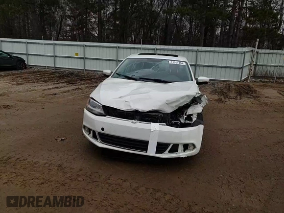 2014 Volkswagen Jetta TDI w/Premium with VIN 3VW3L7AJ3EM297108, listed as a Copart auction lot 81161134 with 160,656 mi miles and Salvage title. Bid and sale history available at DreamBid. Image 11.