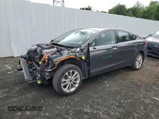 2019 Ford Fusion Titanium with VIN 3FA6P0SU9KR157802, listed as a Copart auction lot 61126605 with 70,764 mi miles and Salvage title. Bid and sale history available at DreamBid. Image 1.