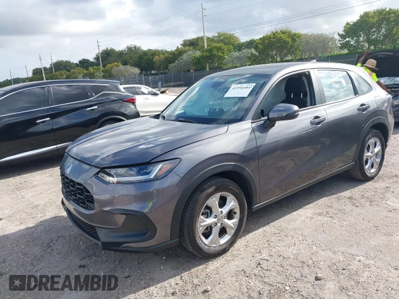 2024 Honda HR-V LX with VIN 3CZRZ1H38RM714299, listed as a IAAI auction lot 41956684 with 5,869 mi miles. Bid and sale history available at carsss.com. Image 17.