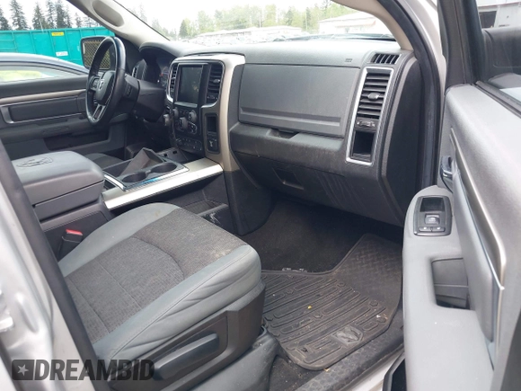 2013 Ram 1500 Lone Star z VIN 1C6RR7TT4DS704232, wystawiony jako IAAI lot #42202210 z przebiegiem 141 419 mil mil oraz . Historia ofert i sprzedaży dostępna na DreamBid. Obrazek 5.