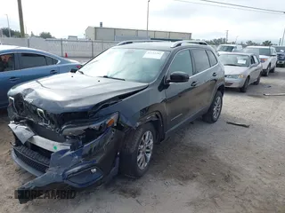 2019 Jeep Cherokee Latitude Plus with VIN 1C4PJLLN4KD119783, listed as a IAAI auction lot 41223282 with 84,917 mi miles. Bid and sale history available at carsss.com. Image 17.