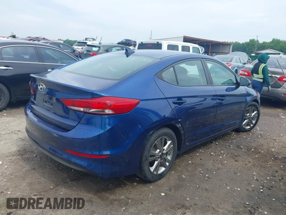 2017 Hyundai Elantra SE z VIN 5NPD84LFXHH128875, wystawiony jako IAAI lot #42260974 z przebiegiem 103 009 mil mil oraz . Historia ofert i sprzedaży dostępna na DreamBid. Obrazek 4.