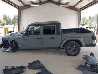 2022 Jeep Gladiator Rubicon with VIN 1C6JJTBG6NL166081, listed as a IAAI auction lot 42204431 with 40,568 mi miles and . Bid and sale history available at DreamBid. Image 15.