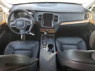 2021 Volvo XC90 Momentum with VIN YV4A22PK3M1717801, listed as a Copart auction lot 88408865 with 35,414 mi miles and Clean title. Bid and sale history available at DreamBid. Image 8.