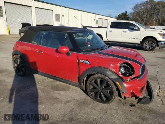 2013 MINI Convertible S with VIN WMWZP3C50DT550554, listed as a Copart auction lot 88415495 with 95,295 mi miles and Salvage title. Bid and sale history available at DreamBid. Image 4.