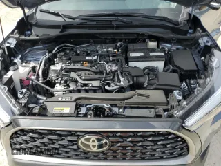 2022 Toyota Corolla Cross XLE z VIN 7MUDAAAG9NV036831, wystawiony jako Copart lot #60986125 z przebiegiem 6 642 mil mil oraz Szkoda całkowita • Salvage title. Historia ofert i sprzedaży dostępna na DreamBid. Obrazek 12.