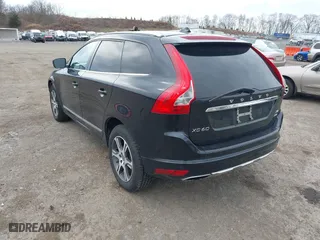 2014 Volvo XC60 3.0L R-Design Premier Plus with VIN YV4902DZ0E2544230, listed as a IAAI auction lot 41824546 with 33,628 mi miles. Bid and sale history available at carsss.com. Image 3.