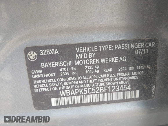 2011 BMW 3 Series 328i xDrive z VIN WBAPK5C52BF123454, wystawiony jako IAAI lot #42108474 z przebiegiem 111 165 mil mil oraz . Historia ofert i sprzedaży dostępna na DreamBid. Obrazek 9.