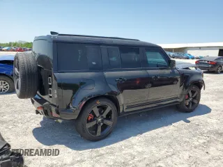 2024 Land Rover Defender X z VIN SALEX7EU2R2314703, wystawiony jako Copart lot #54610625 z przebiegiem 5 351 mil mil oraz Szkoda całkowita • Salvage title. Historia ofert i sprzedaży dostępna na DreamBid. Obrazek 3.