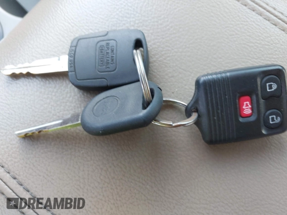 2007 Ford F-150 XLT с VIN 1FTPW14V37KB22567, выставлен на аукционе IAAI как лот 42753510 с пробегом Не указан миль и . История ставок и продаж доступна на DreamBid. Изображение 11.