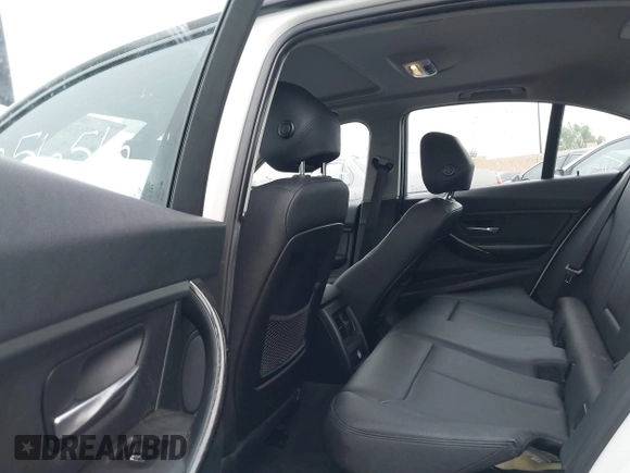 2015 BMW 3 Series 328i с VIN WBA3C1C57FK120258, выставлен на аукционе IAAI как лот 42425656 с пробегом 99 162 миль миль и . История ставок и продаж доступна на DreamBid. Изображение 8.