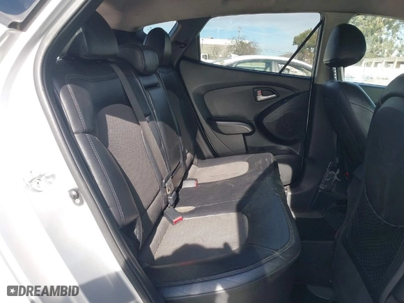 2013 Hyundai Tucson GLS with VIN KM8JU3AC3DU639177, listed as a IAAI auction lot 41726146 with 197,494 mi miles. Bid and sale history available at carsss.com. Image 8.