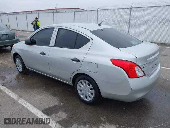 2014 Nissan Versa SV with VIN 3N1CN7APXEL860715, listed as a IAAI auction lot 41492046 with 95,758 mi miles and . Bid and sale history available at DreamBid. Image 3.