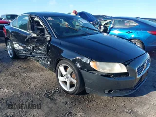 2010 Volvo S80 I6 Turbo with VIN YV1992AH5A1126048, listed as a IAAI auction lot 41607298 with 207,235 mi miles. Bid and sale history available at carsss.com. Image 1.
