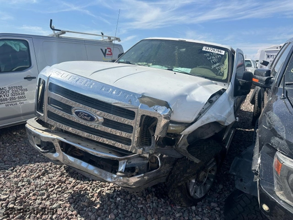 2008 Ford Super Duty F-250 SRW XL with VIN 1FTSW21508EB77529, listed as a Copart auction lot 63726794 with 267,980 mi miles and Salvage Title. Bid and sale history available at carsss.com. Image 2.